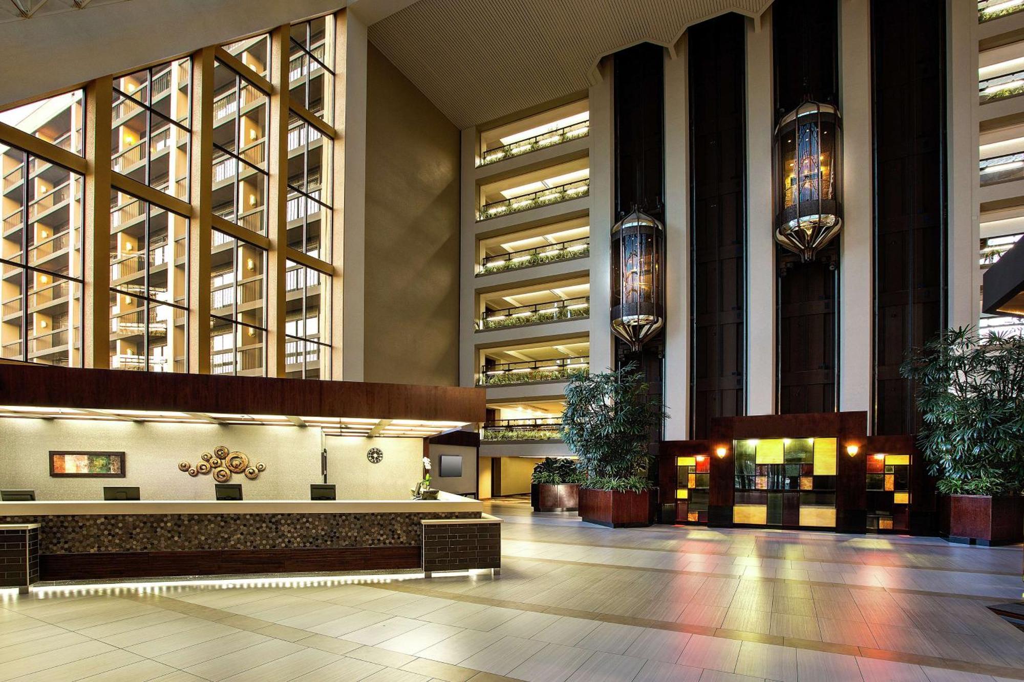 Hilton Bellevue Hotel Exterior photo